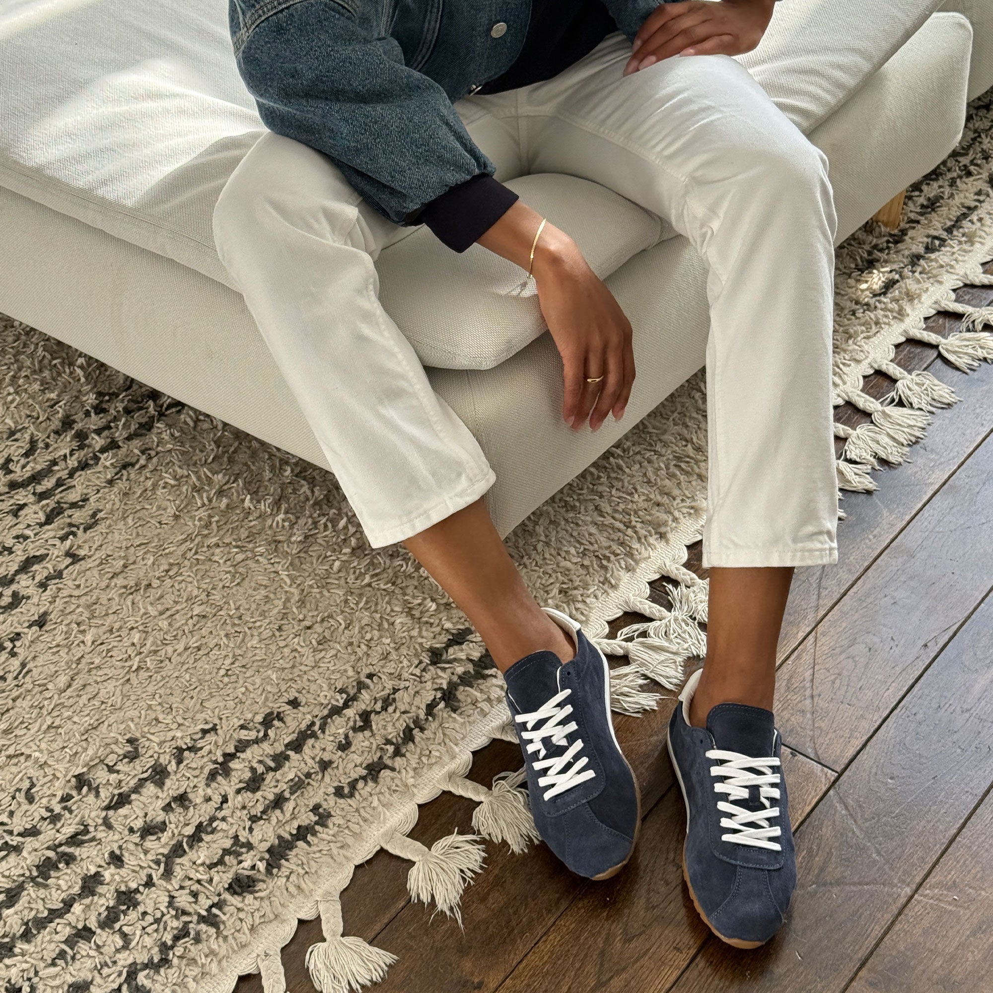 SERINA SNEAKERS NAVY SUEDE - re:vita